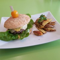Essen_Bio-Burger © Bornheimer-Schwalbach Essen_Bio-Burger © Bornheimer-Schwalbach