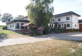 Wohnmobilstellplatz © Weingut Gästehaus Fauth Wohnmobilstellplatz © Weingut Gästehaus Fauth