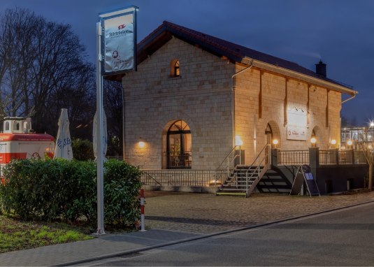 Dat Fischhus Lütte Leuchte © Frau Klaudia Neumann und Herr Heiko Pfau Dat Fischhus Lütte Leuchte © Frau Klaudia Neumann und Herr Heiko Pfau
