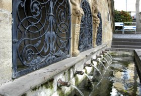 Neunröhrenbrunnen © Klaus Benz/Rheinhessenwein Neunröhrenbrunnen © Klaus Benz/Rheinhessenwein