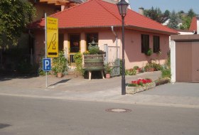Weingut & Gutsschänke Schwalbenhof Weingut & Gutsschänke Schwalbenhof