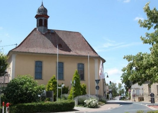Kath. Pfarrkirche St. Walpurgis Kath. Pfarrkirche St. Walpurgis