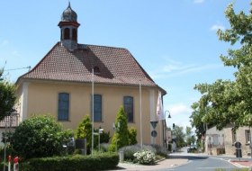 Kath. Pfarrkirche St. Walpurgis Kath. Pfarrkirche St. Walpurgis