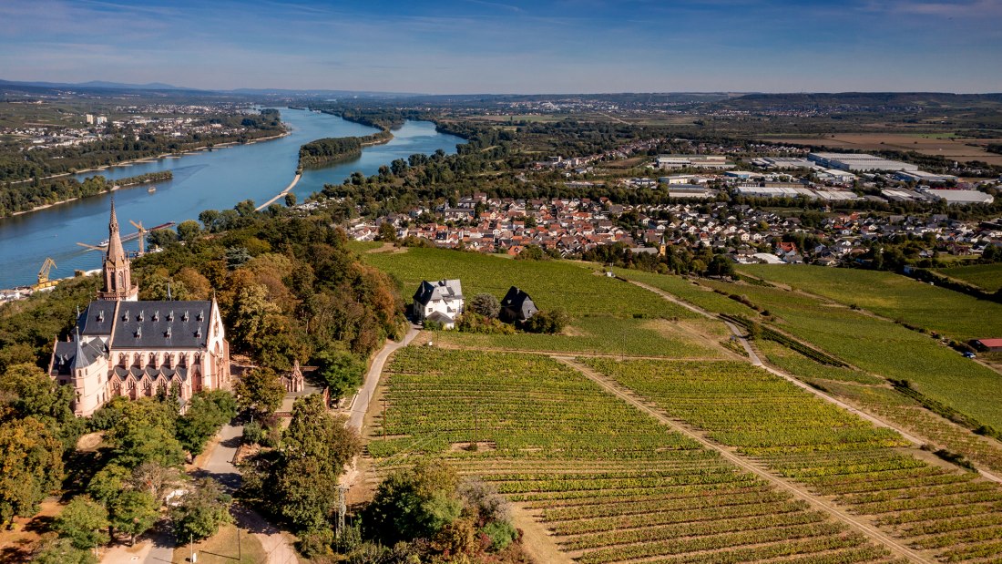 Binger Kirchberg mit Sankt Ruperts Kloster Binger Kirchberg mit Sankt Ruperts Kloster