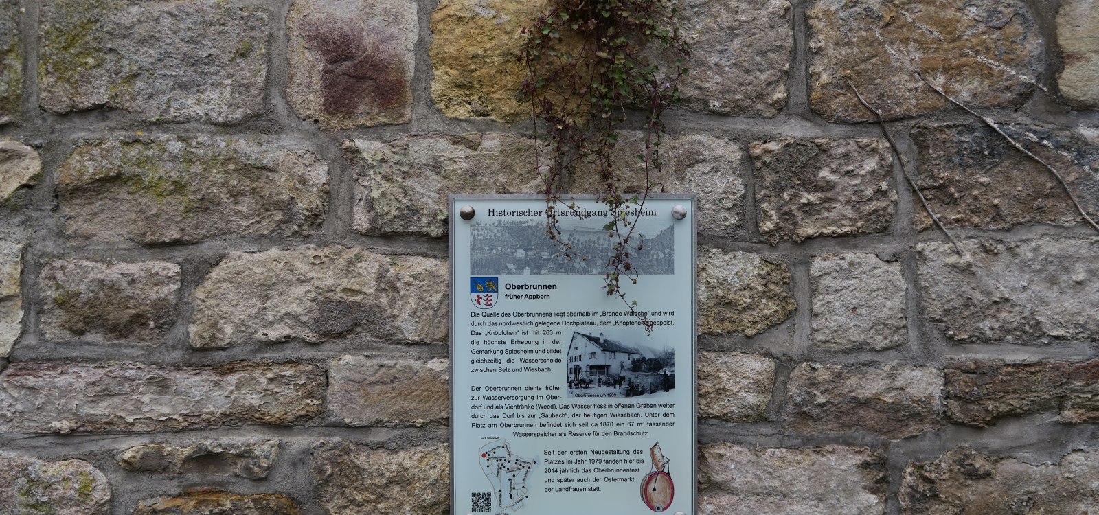 beispiel_schild_ortsrundgang_oberbrunnen-von-stefan_stumpf, © Stefan Stumpf beispiel_schild_ortsrundgang_oberbrunnen-von-stefan_stumpf, © Stefan Stumpf