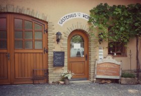 Weingut & Gästehaus Janson Weingut & Gästehaus Janson