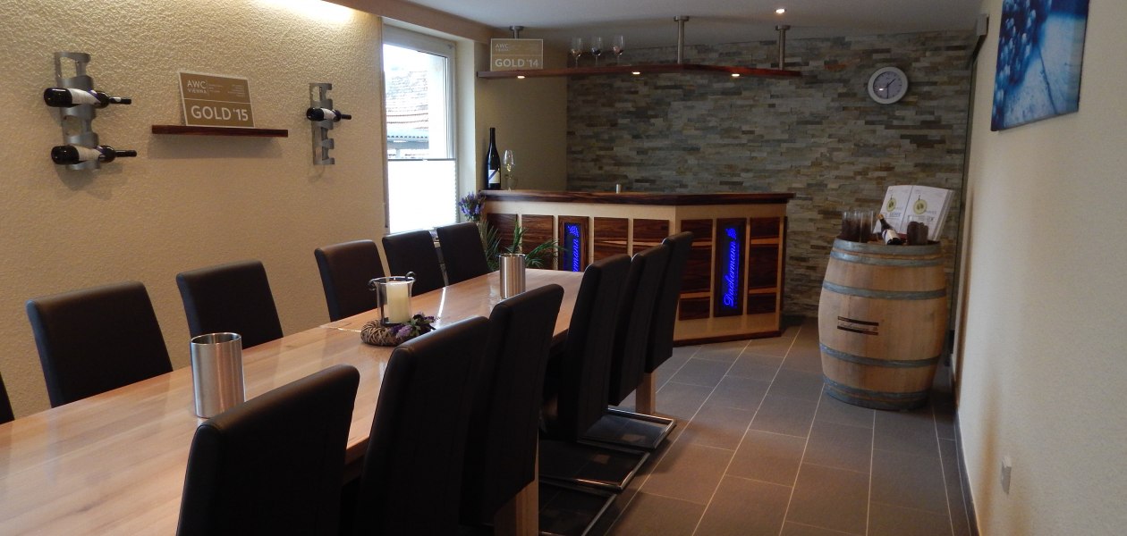 Weingut Dackermann_Vinothek, © Weingut Dackermann