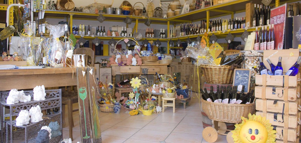 Falkenhof_Verkauf, &copy; Wein- und G&auml;stehaus FALKENHOF