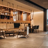 JUK_druck_24_07_innen_lobby_zusatz_franz_wuestenbe