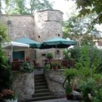 Terrasse mit Turm