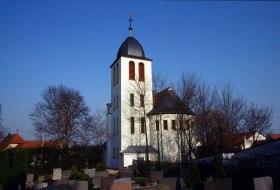 kath-kirche-gau-weinheim © Gottschlich