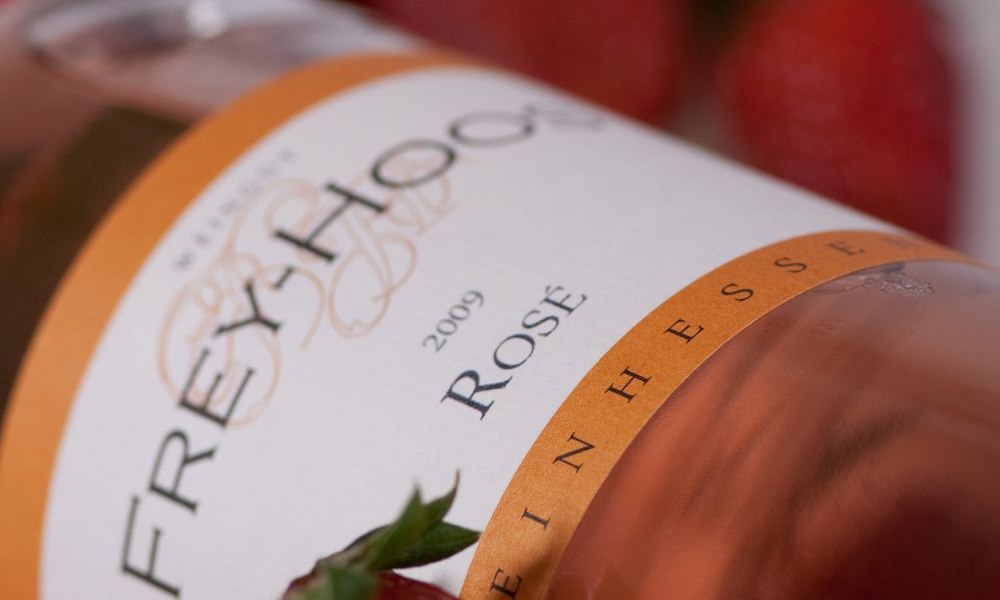 Weingut Hoos_Weinflasche, &copy; Weingut Hoos