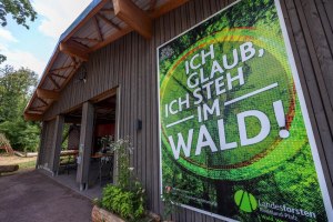 Wald-Naturschutzzentrum Forsthaus Ober-Olmer Wald, © Landesforsten.RLP.de / Jonathan Fieber