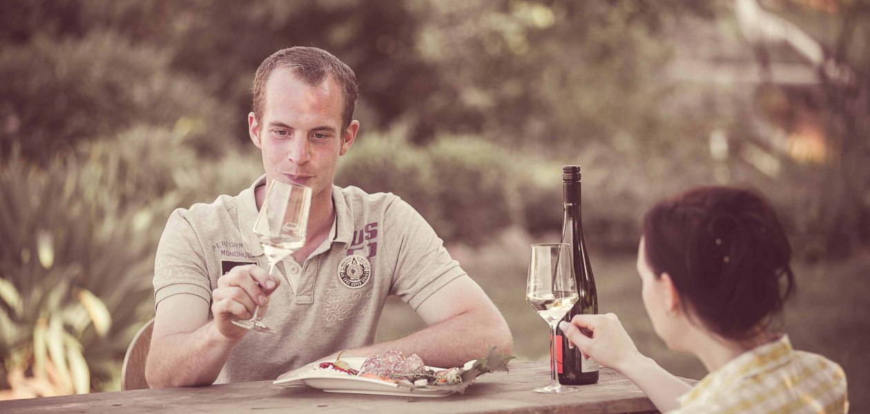 Weingut Lawall-St&ouml;hr_Winzer 2, &copy; Weingut Lawall-St&ouml;hr