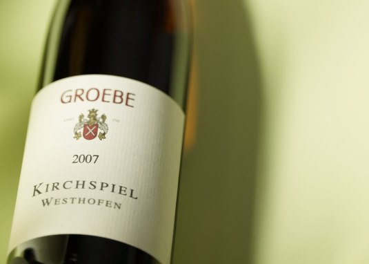 Weingut K. F. Groebe_Flasche &copy; Christof Herdt
