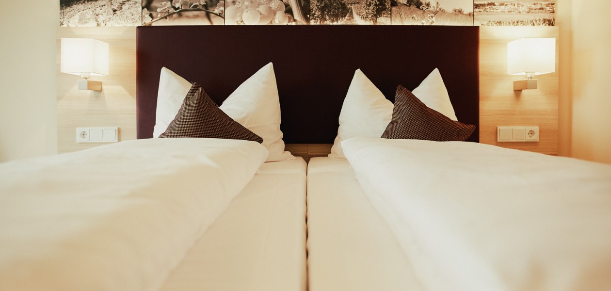 Meyerhof_Zimmer Bett, &copy; Peter Bender