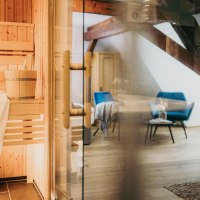 JUK_druck_24_07_zimmer_mit_sauna_franz_wuestenberg