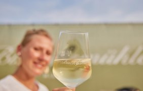 Nieder-Olmer _Wochenmarkt © Weingut Bischofsmühle