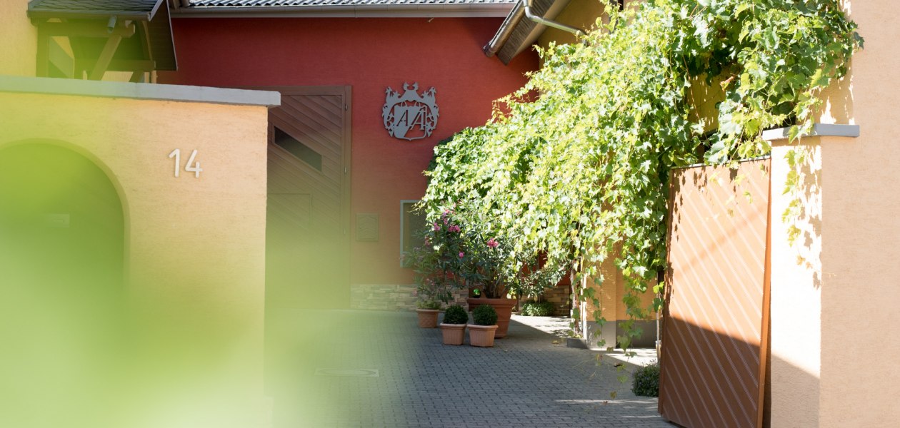 Weingut Antweiler_Hof, &copy; Weingut Antweiler