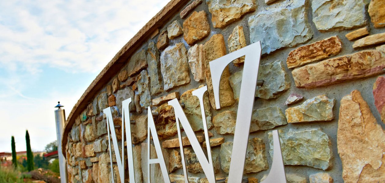 Weingut Manz_Schriftzug, &copy; Weingut Manz