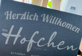 Das Höfchen - Willkommensschild