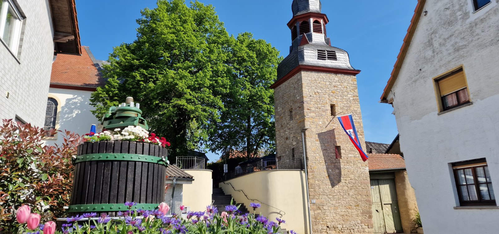 Schiefer Turm Gau-Weinheim