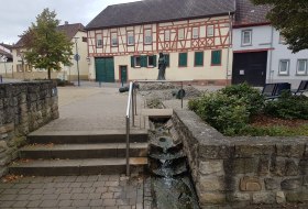 Gesichtsbrunnen © Heiko Schmittbetz, Schornsheim