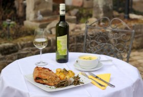 Weingut &amp; G&auml;stehaus "Zum Woif&auml;ssje"