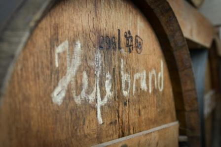 Weingut & Brennerei Otto Nehrbaß_Hefebrand, © Weingut & Brennerei Otto Nehrbaß