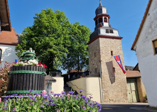 Glockenturm Gau-Weinheim