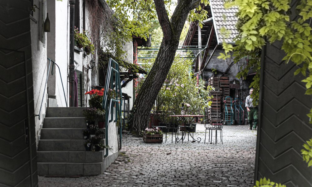 Weingut Huf_Hof, &copy; Weingut Huf