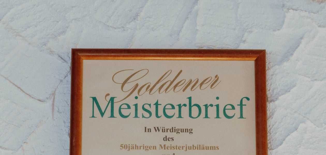 Weingut Kleemann_Urkunde, &copy; Julia Hess Fotografie