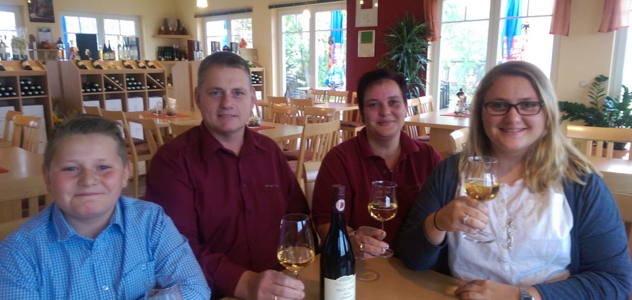 Weingut Schott_Familie, &copy; Weingut Schott