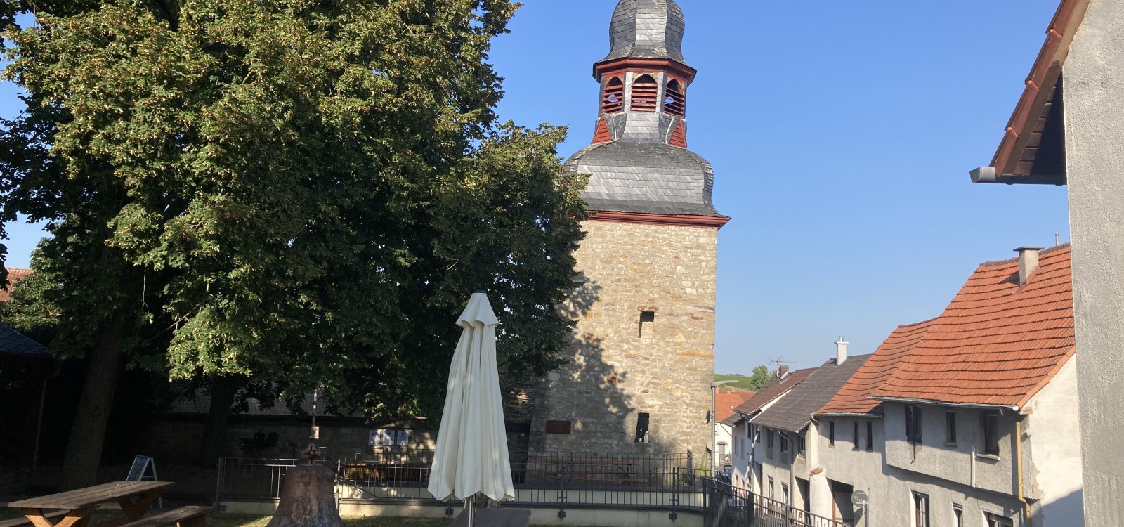 Schiefster Turm Gau-Weinheim, &copy; Tourismus GmbH Im Herzen Rheinhessens